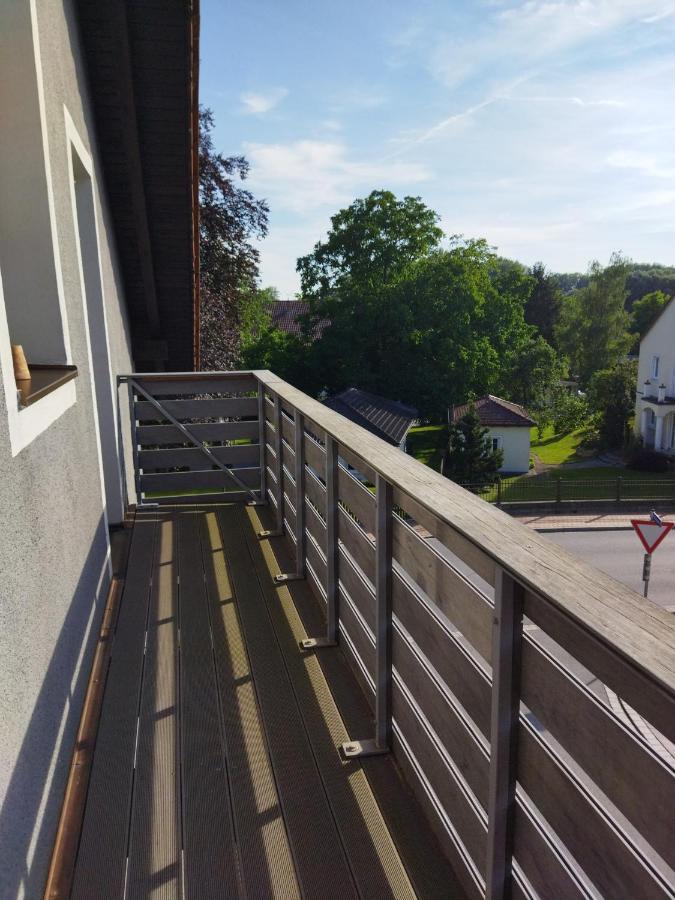 Aussergewoehnliche Atelierferienwohnung Mit Balkon An Der Donau Winzer Ngoại thất bức ảnh